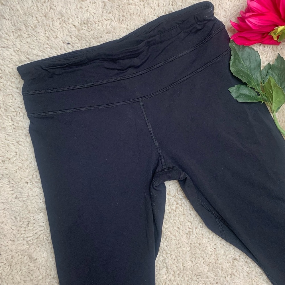 Lululemon Inspire Crop II *Luxtreme 4 - Picture 11 of 16